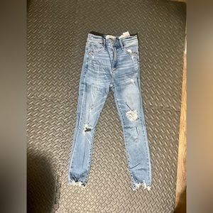 Women’s Abercrombie high rise super skinny ankle size 0 short